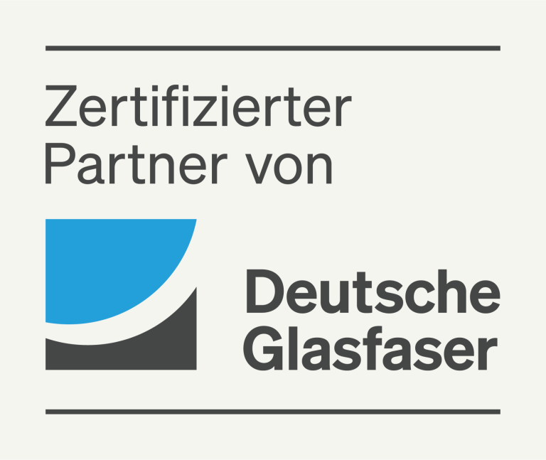 Zertifizierter Partner Deutsche Glasfaser Zertifizierter Partner von Deutsche Glasfaser, Logo in Blau und Schwarz.